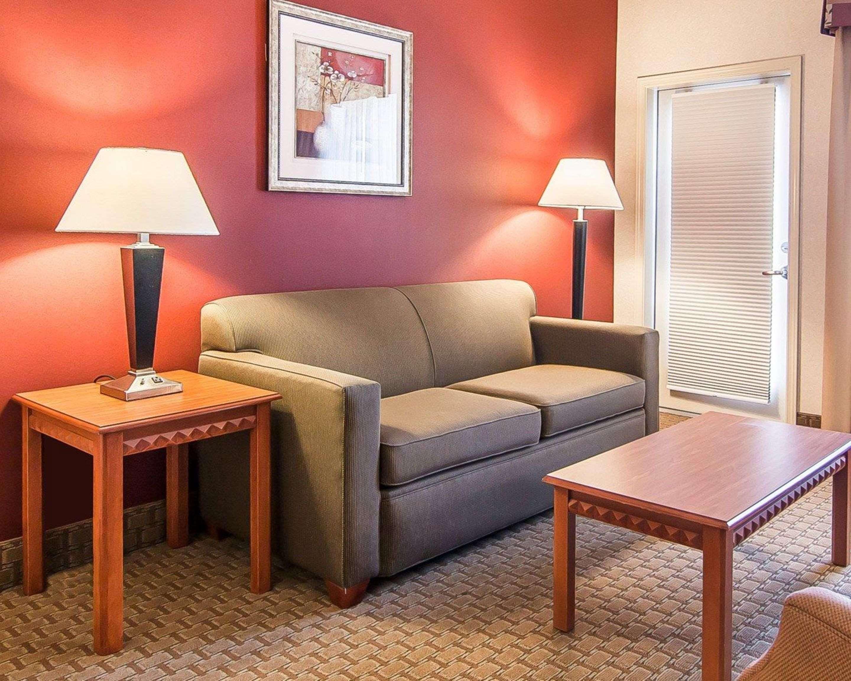 Comfort Suites Redmond Airport Exterior foto