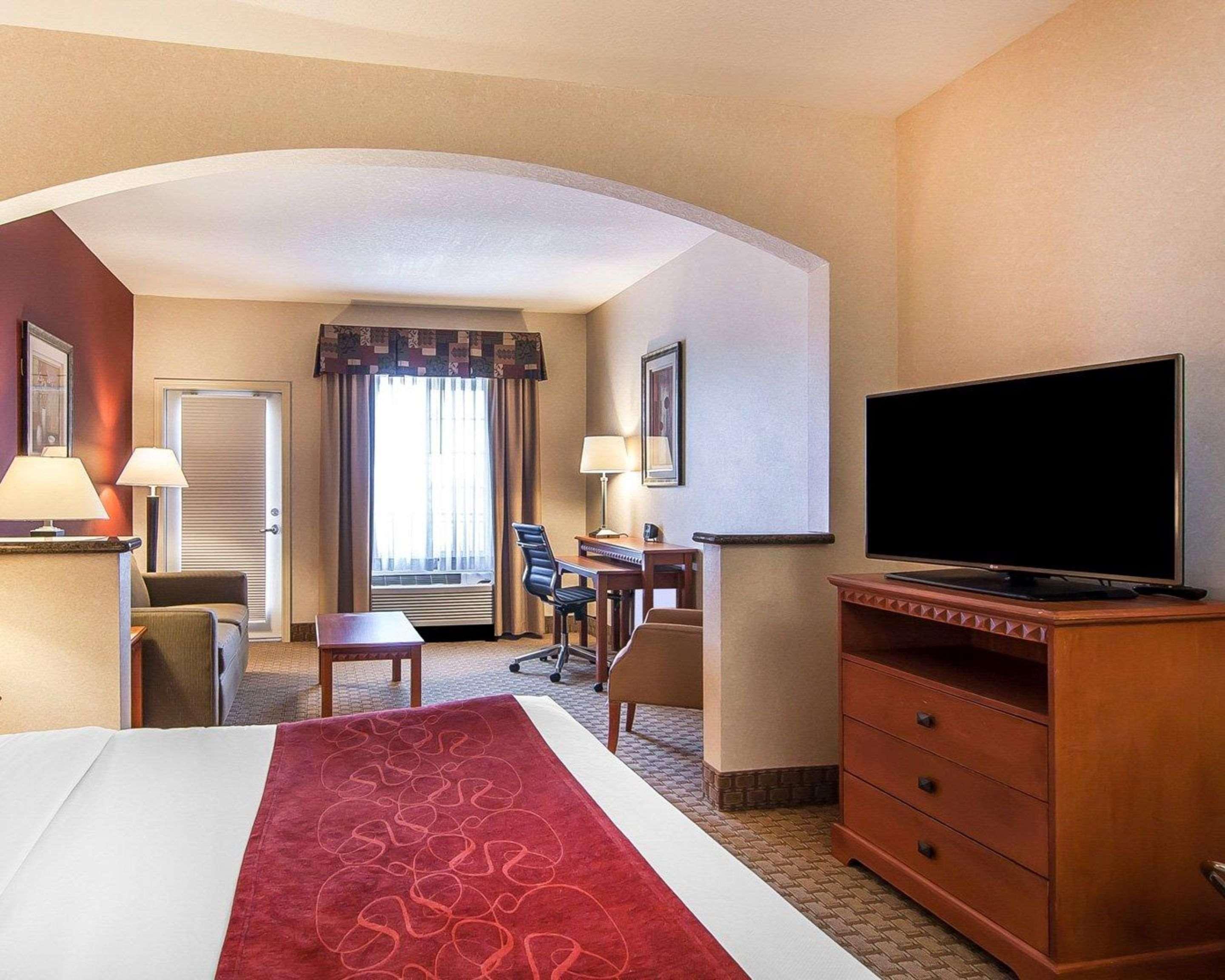 Comfort Suites Redmond Airport Exterior foto