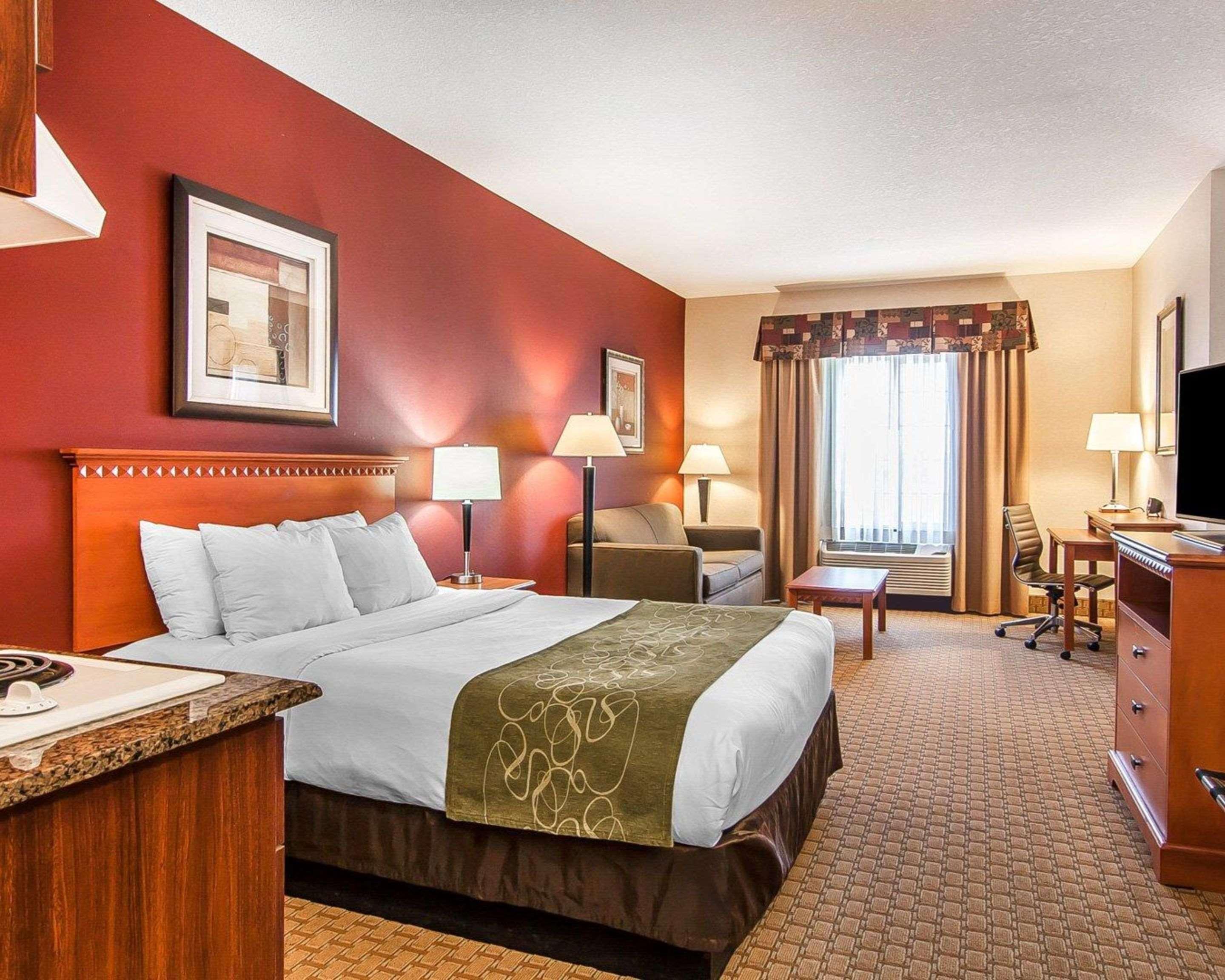Comfort Suites Redmond Airport Exterior foto